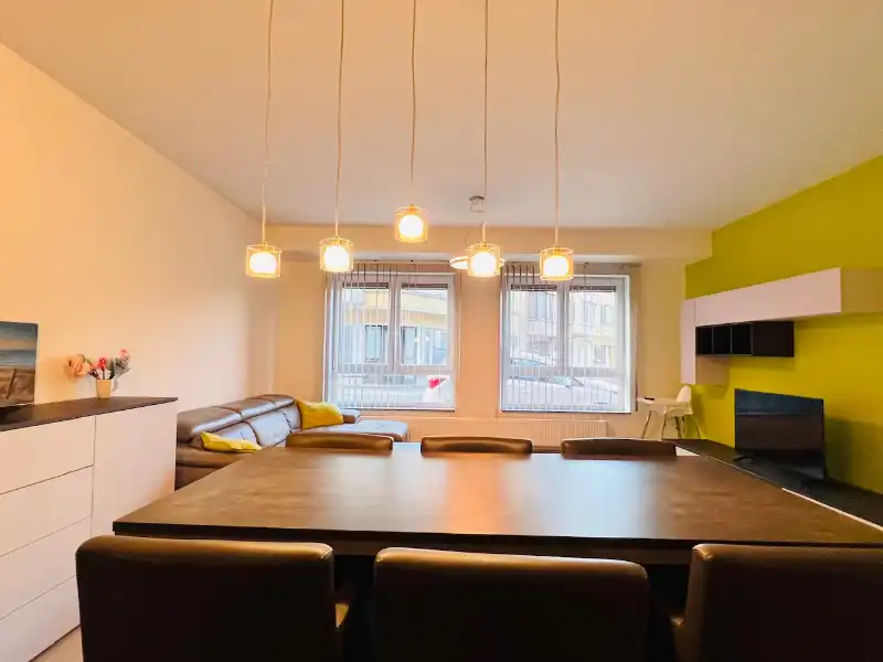 Meer dan een driekamerappartement met een ruim terras in het hart van Wenduine. foto 2