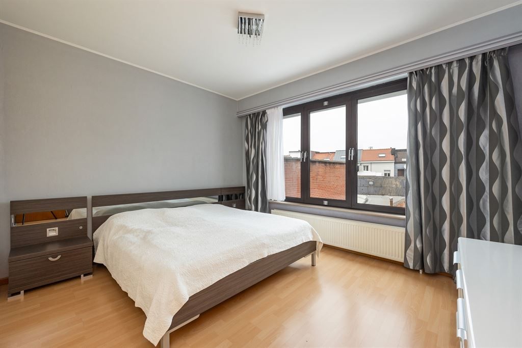 277m² aan woonoppervlakte + tuin, terras en garage foto 21