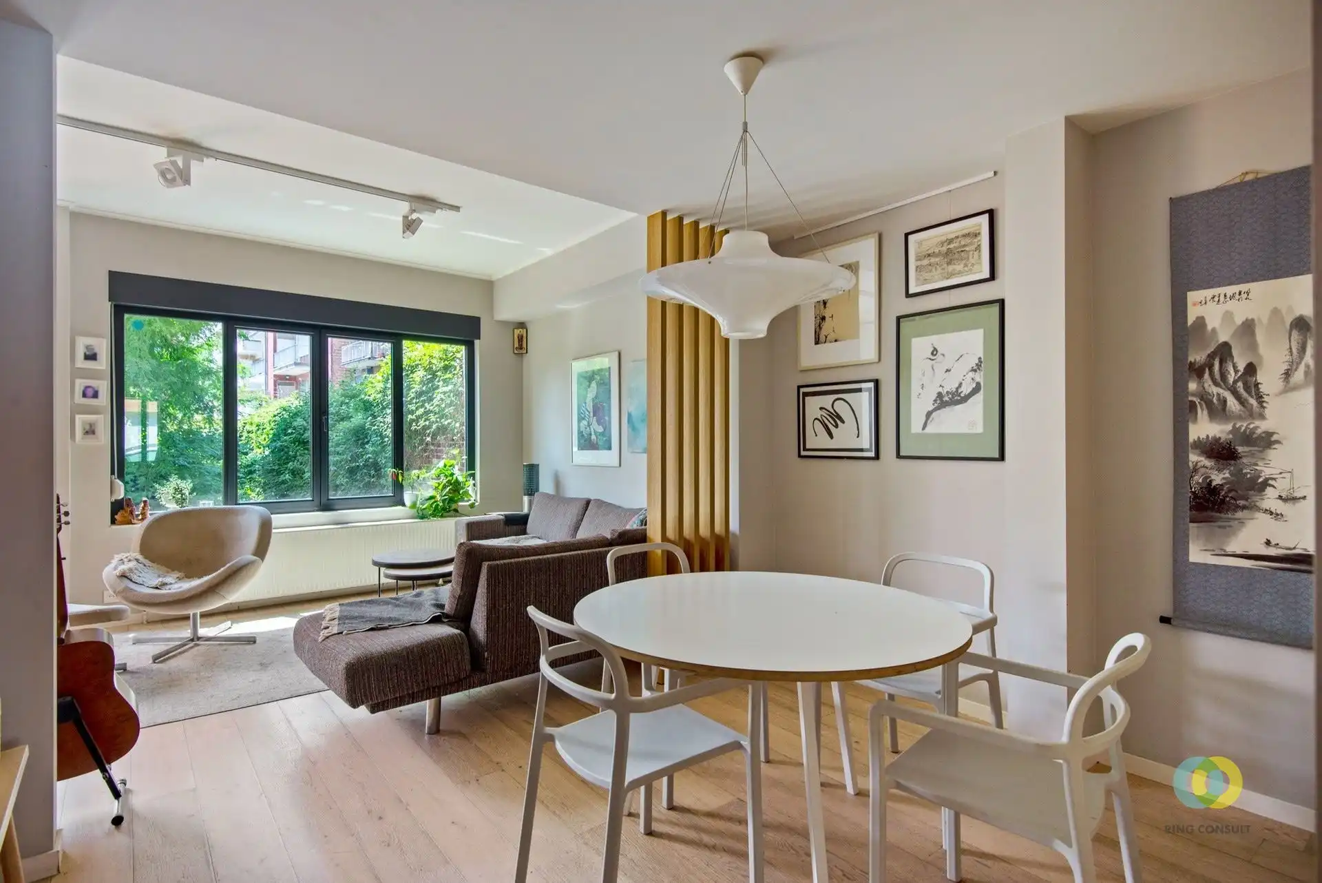 Instapklare gerenoveerde woning met 4 slaapkamers en tuin foto 6