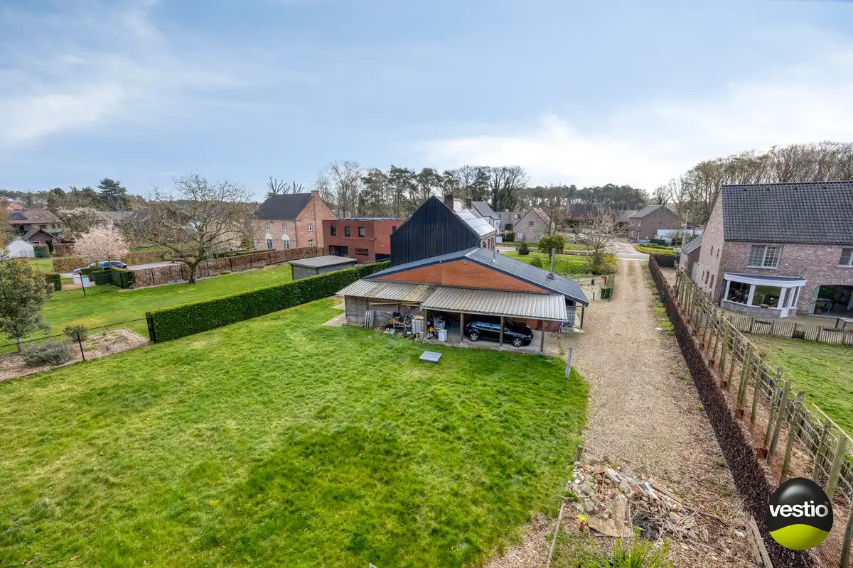 UNIEK BOUWPERCEEL VAN 16A VOOR OB MET AF TE BREKEN WONING TE ZUTENDAAL. foto 2