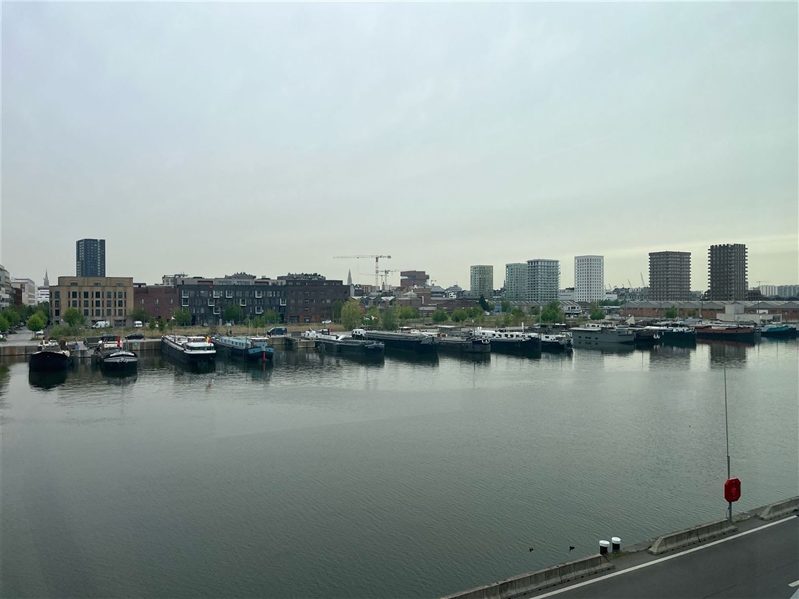 Mooi ingerichte kantoren nabij het Eilandje foto 9
