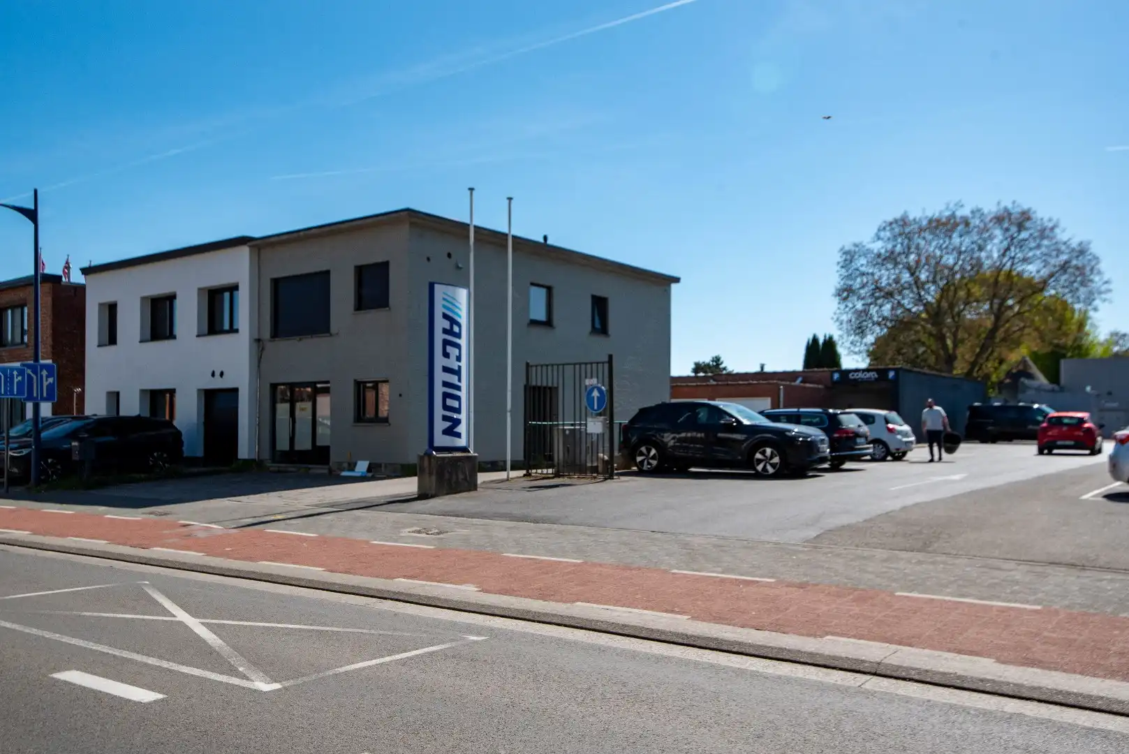 Commercieel Gelijkvloers met Sterke Visibiliteit te Kontich  foto 9