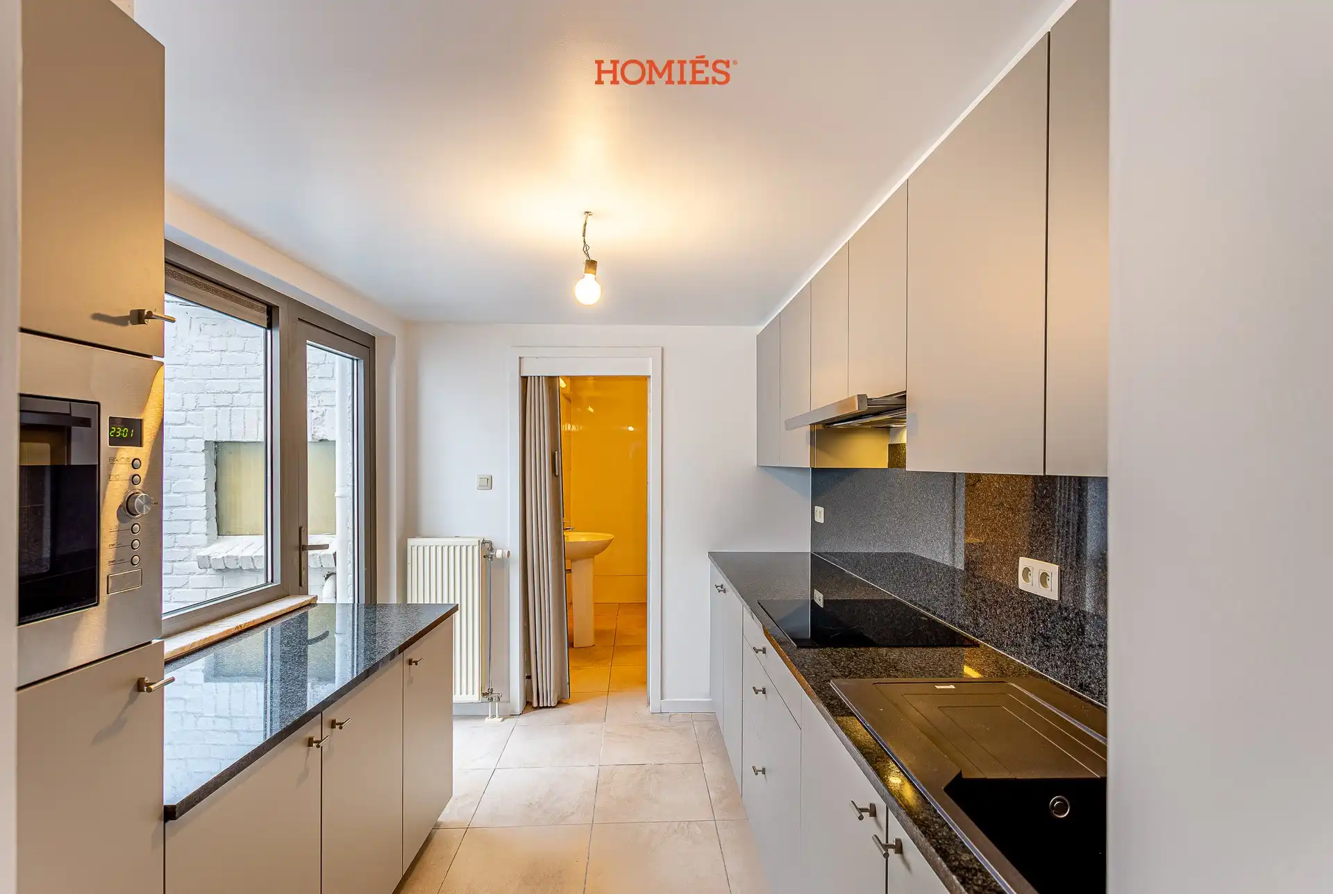 Woning met 4 volwaardige slaapkamers en koertje foto 4