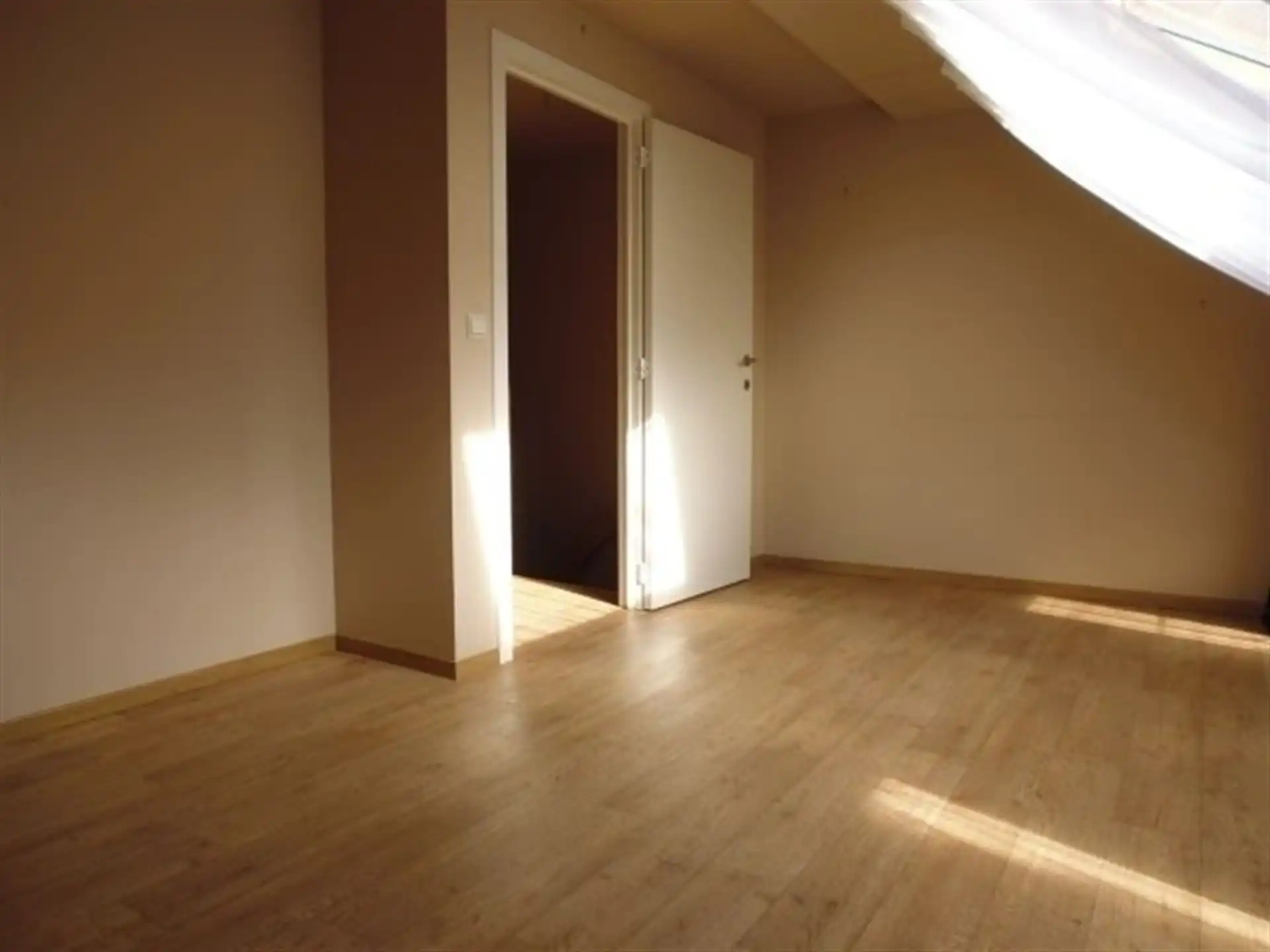 VERZORGDE KLEINE RIJWONING foto 7