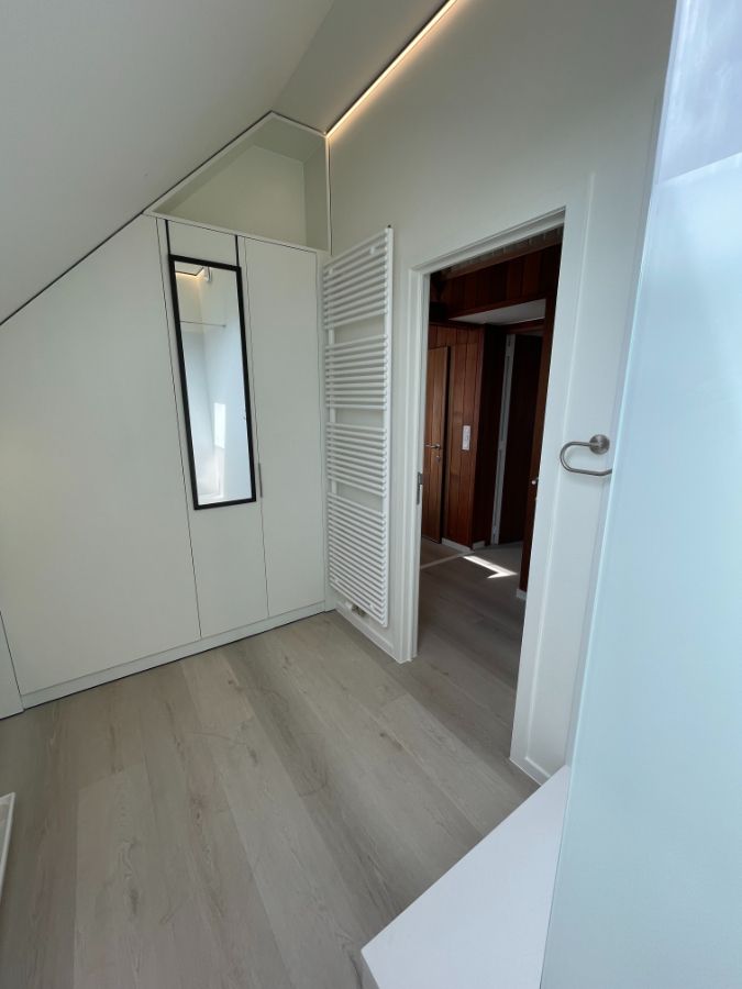 Exclusief één slaapkamer DAK-APPARTEMENT met ruim terras en openlucht autostandplaats foto 23
