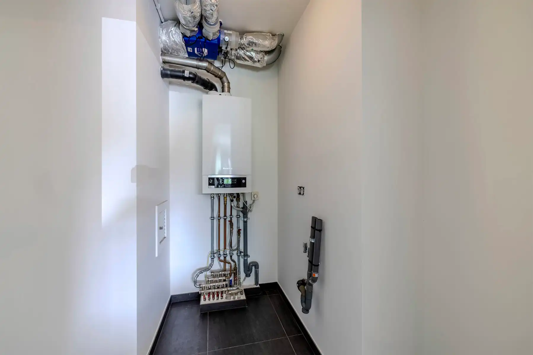 Instapklaar gelijkvloers appartement (97 m²) + parkeerplaats foto 15