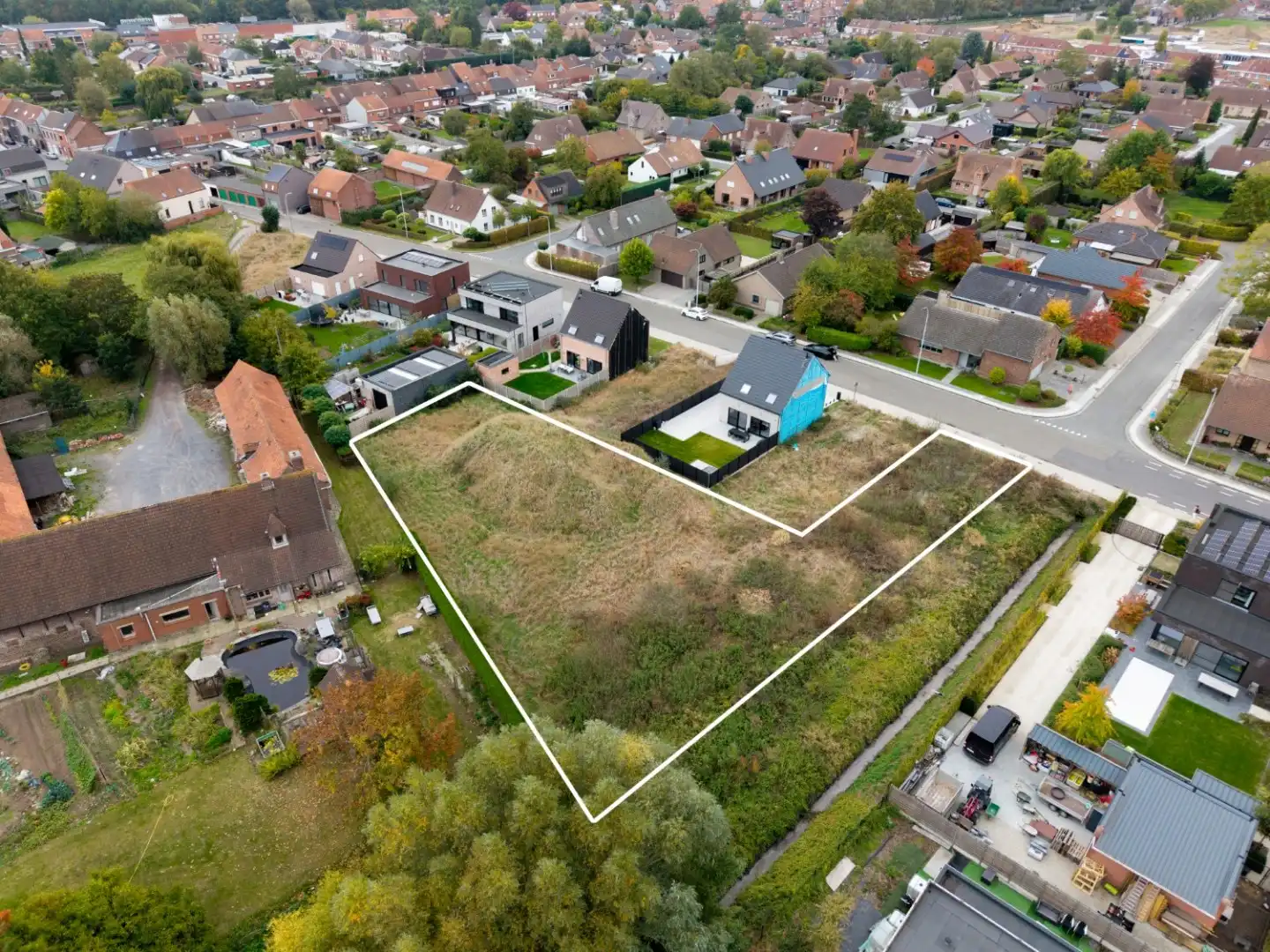 GROTE ALLEENSTAANDE NIEUWBOUWWONING OP 1776M² MET OPRIJLAAN foto 6