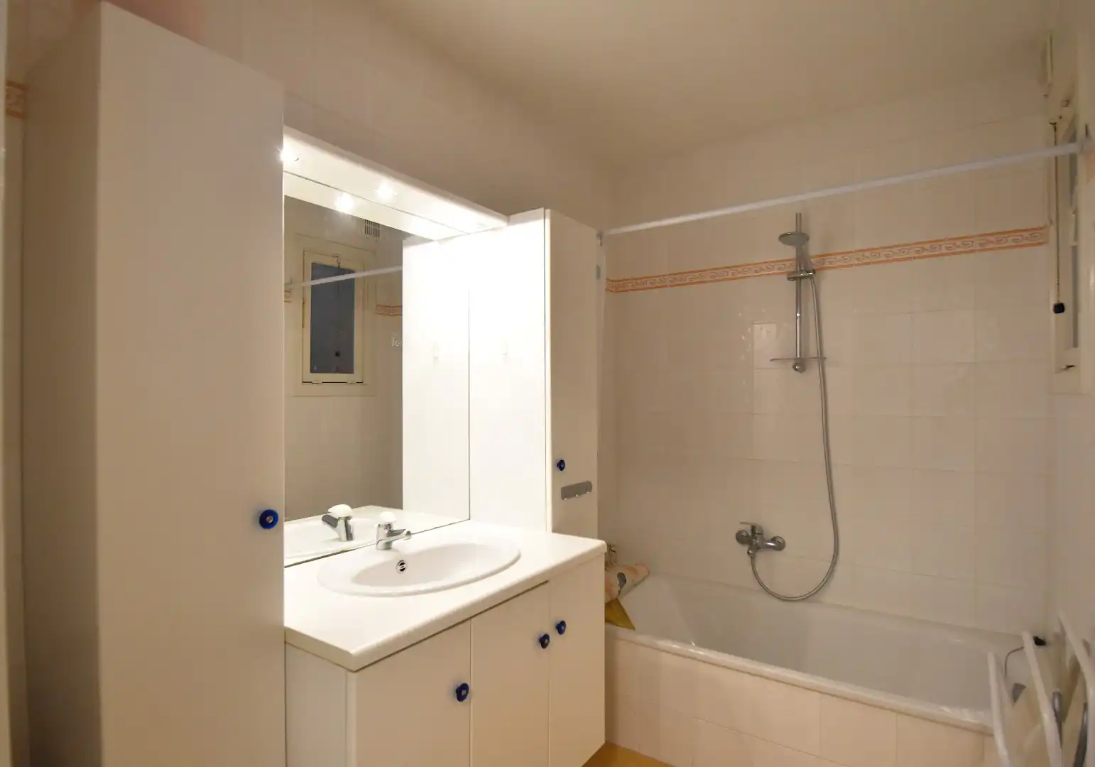 Residentie Zeegenot — Ruim appartement met zeezicht op een boogscheut van de dijk, De Haan foto 14