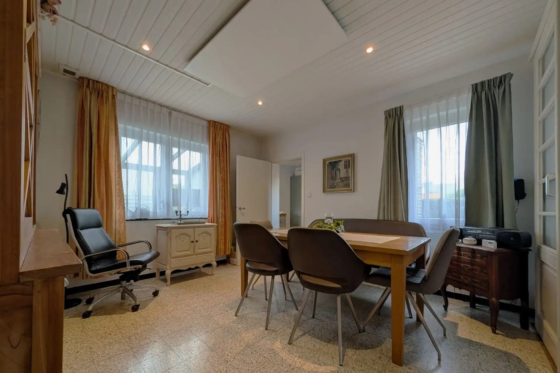 Gerenoveerde woning (213m²) met 4 slaapkamers in het rustige Moelingen (Voeren) foto 13