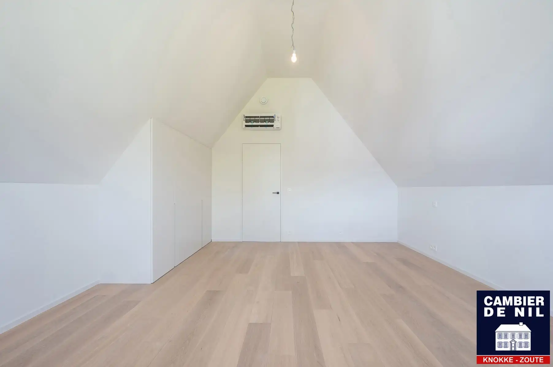 Alleenstaande energiezuinig en uitzonderlijk afgewerkte nieuwbouwvilla foto 12