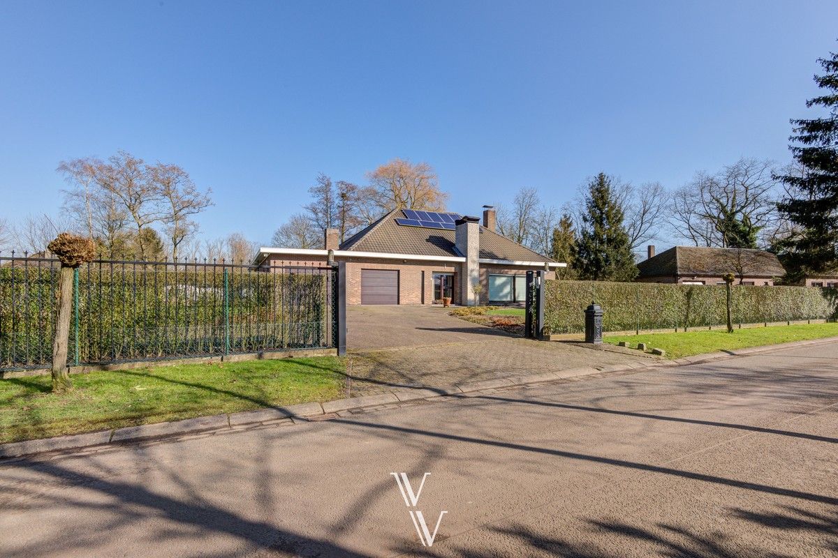 Rustig gelegen villa met 4 slaapkamers te Pulderbos foto {{pictureIndex}}