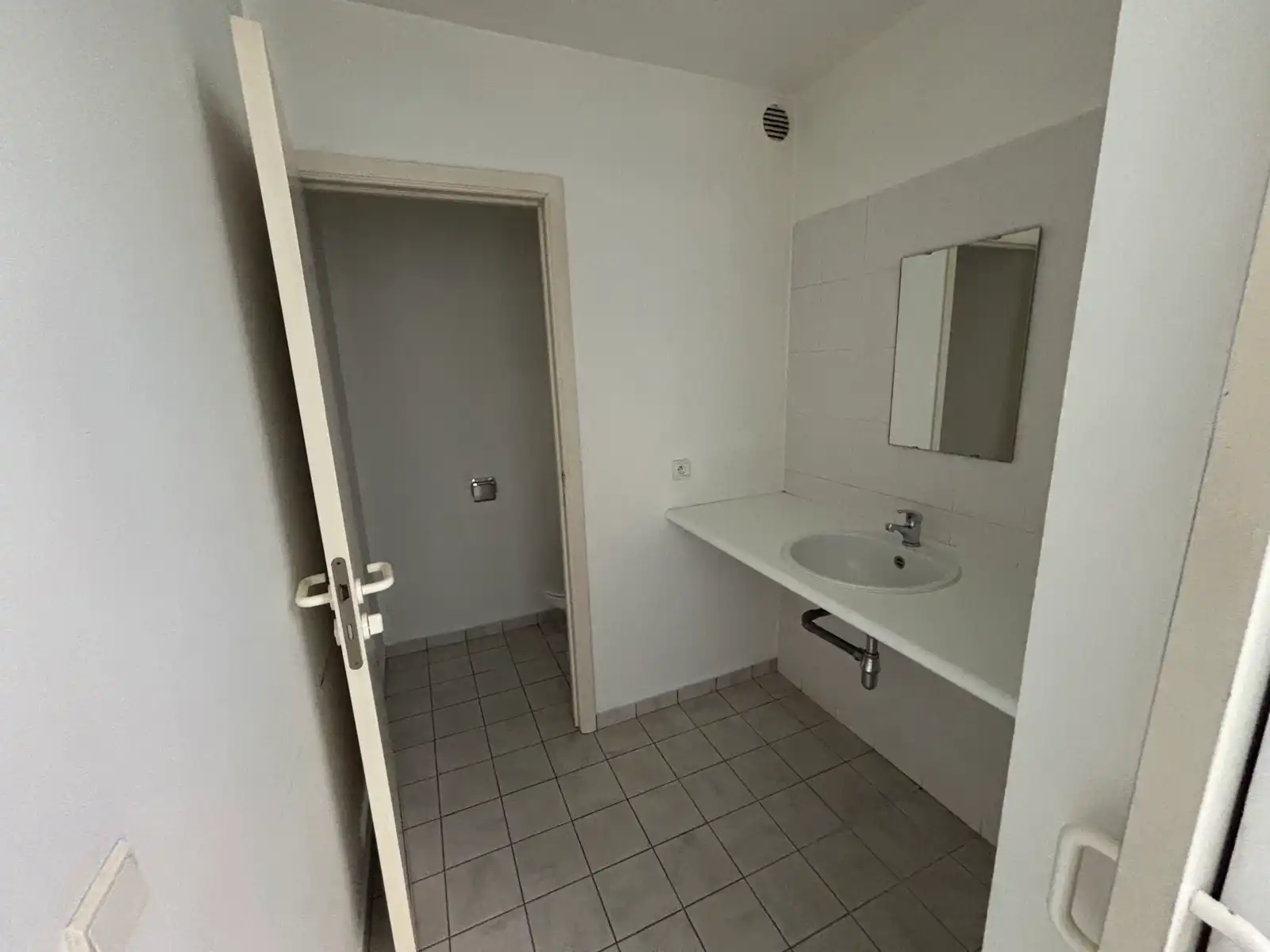 Winkelruimte 105 m² te huur Herentalsebaan Deurne foto 7