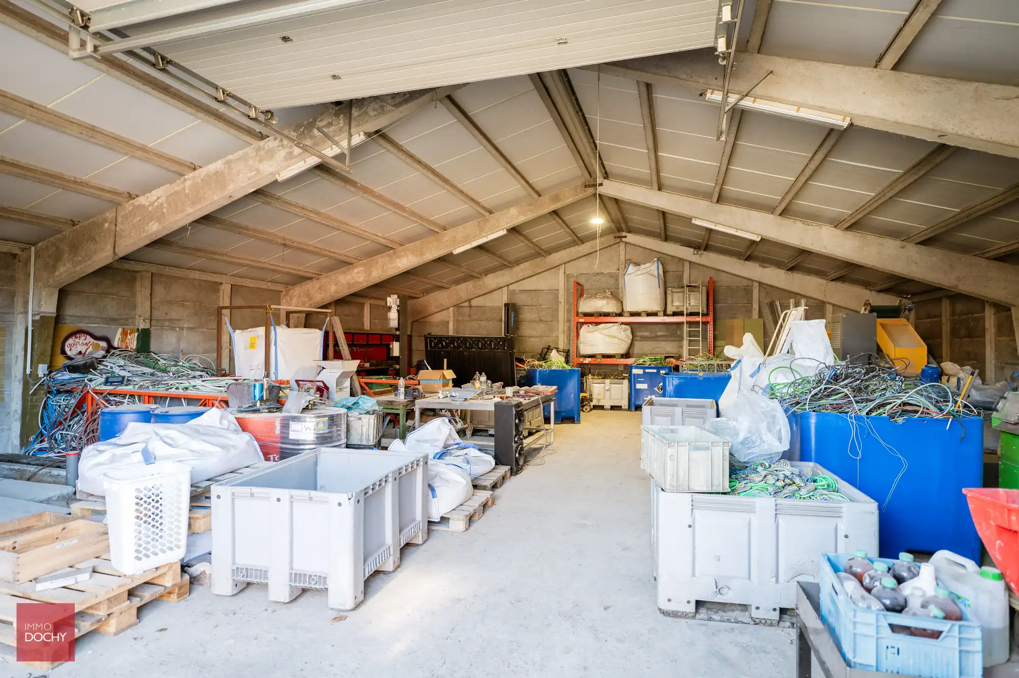 Commercieel gelegen vernieuwde villa met burelen, magazijn en woonst | Gauwelstraat foto 11