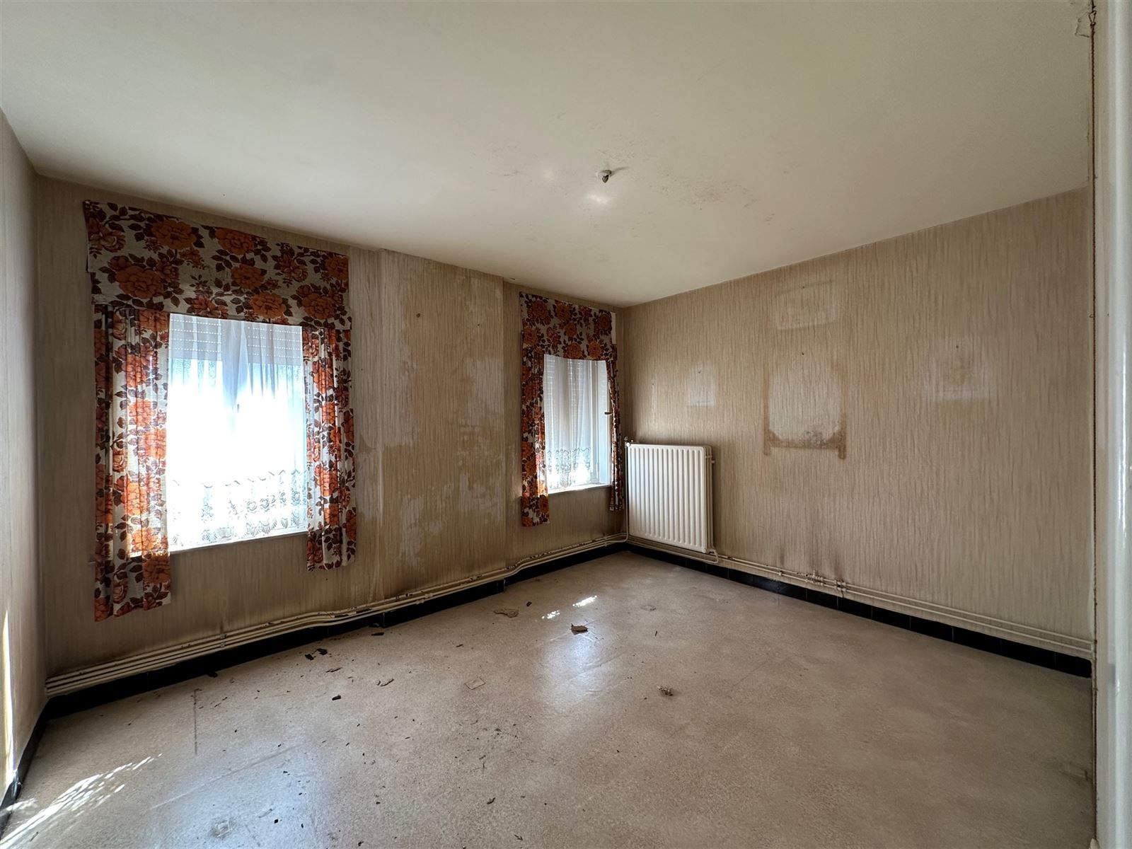 Te renoveren HOB met prachtig vergezicht te Erwetegem.  foto 8