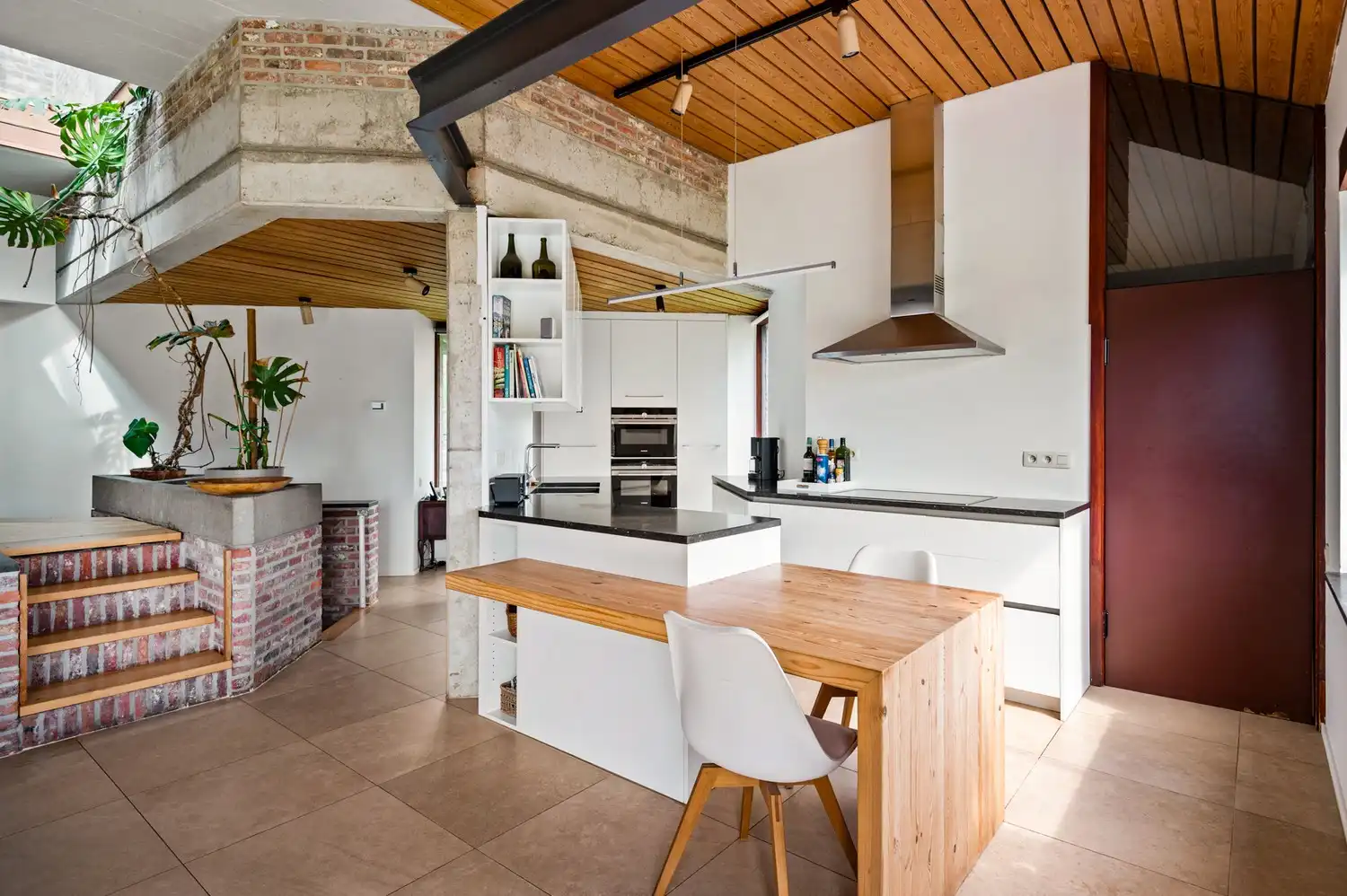 Open bebouwing met 4 slaapkamers, 2 badkamers en tuin in Borsbeek! foto 11