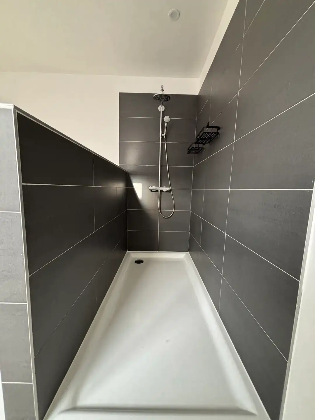 Ruime halfopen bebouwing met 4 slaapkamers en tuin foto 18