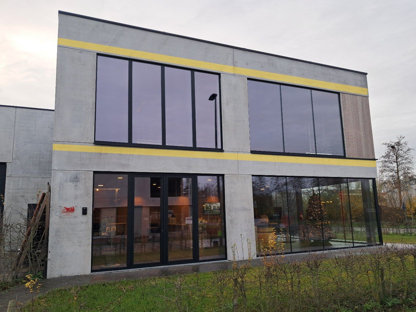 Instapklare kantoorruimte te Moerkerke. foto 7