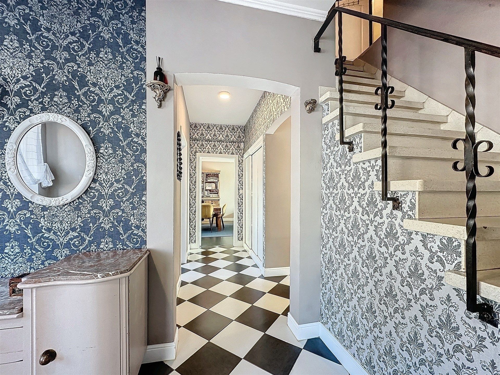 Prachtige authentieke gezinswoning met 4 slaapkamers op een perceel van 500m² foto 8
