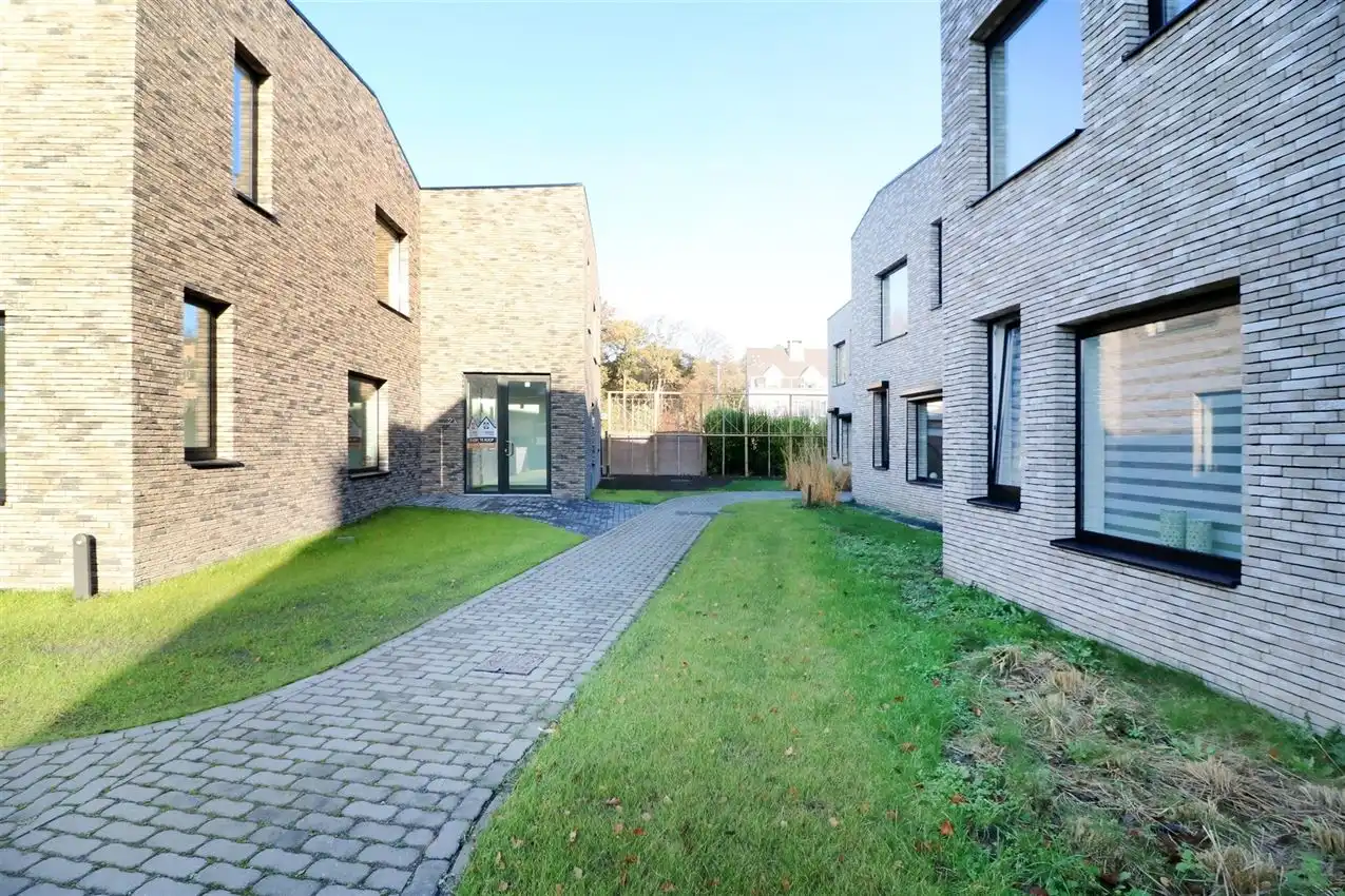 Gelijkvloers appartement, 2 slpk., autostaanplaats foto 46