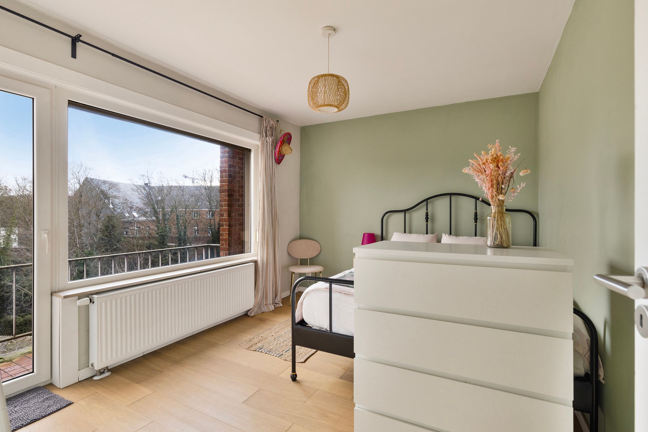 Instapklaar appartement met 2 slaapkamers en terras foto 8