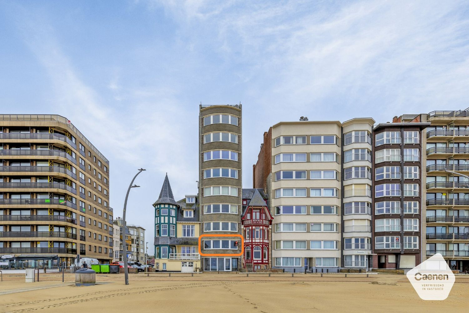 Instapklaar appartement  met 2 slaapkamers op zeedijk De Panne foto 4