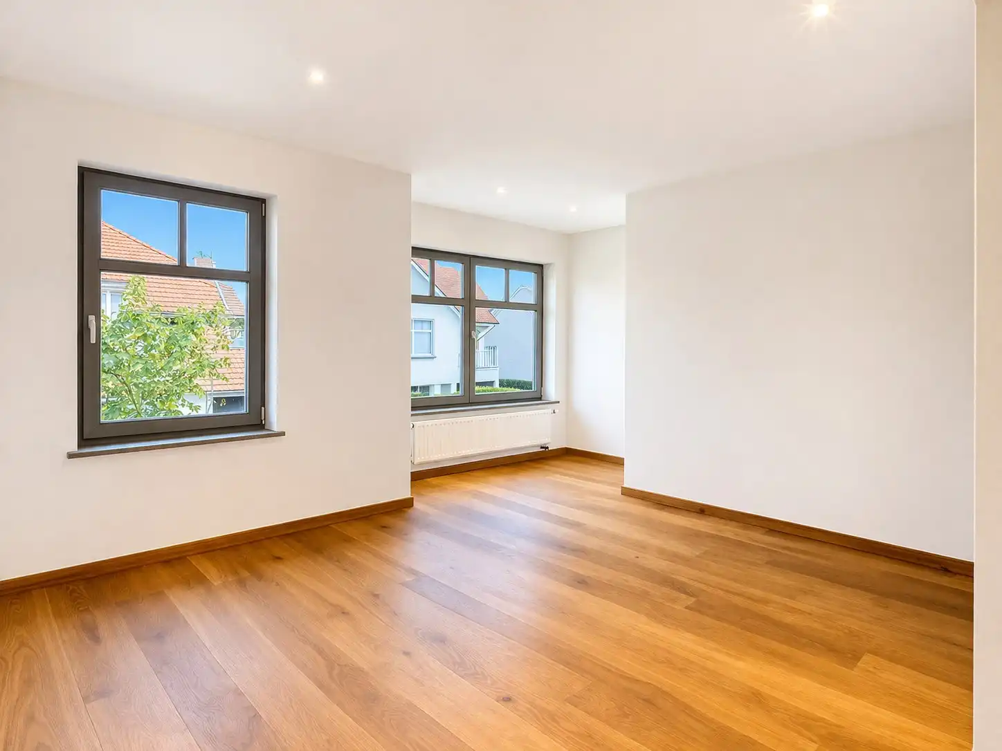 Grote woning met tuin en garage te Knokke foto 10