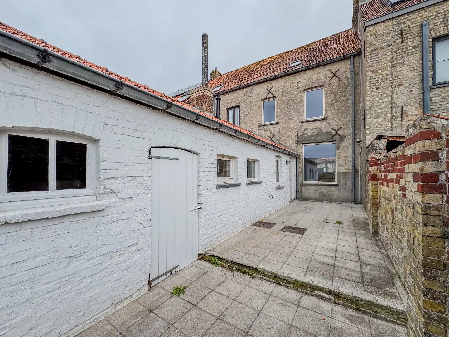 Gezellige woning met 2 slaapkamers, dressing en tuin. foto 24