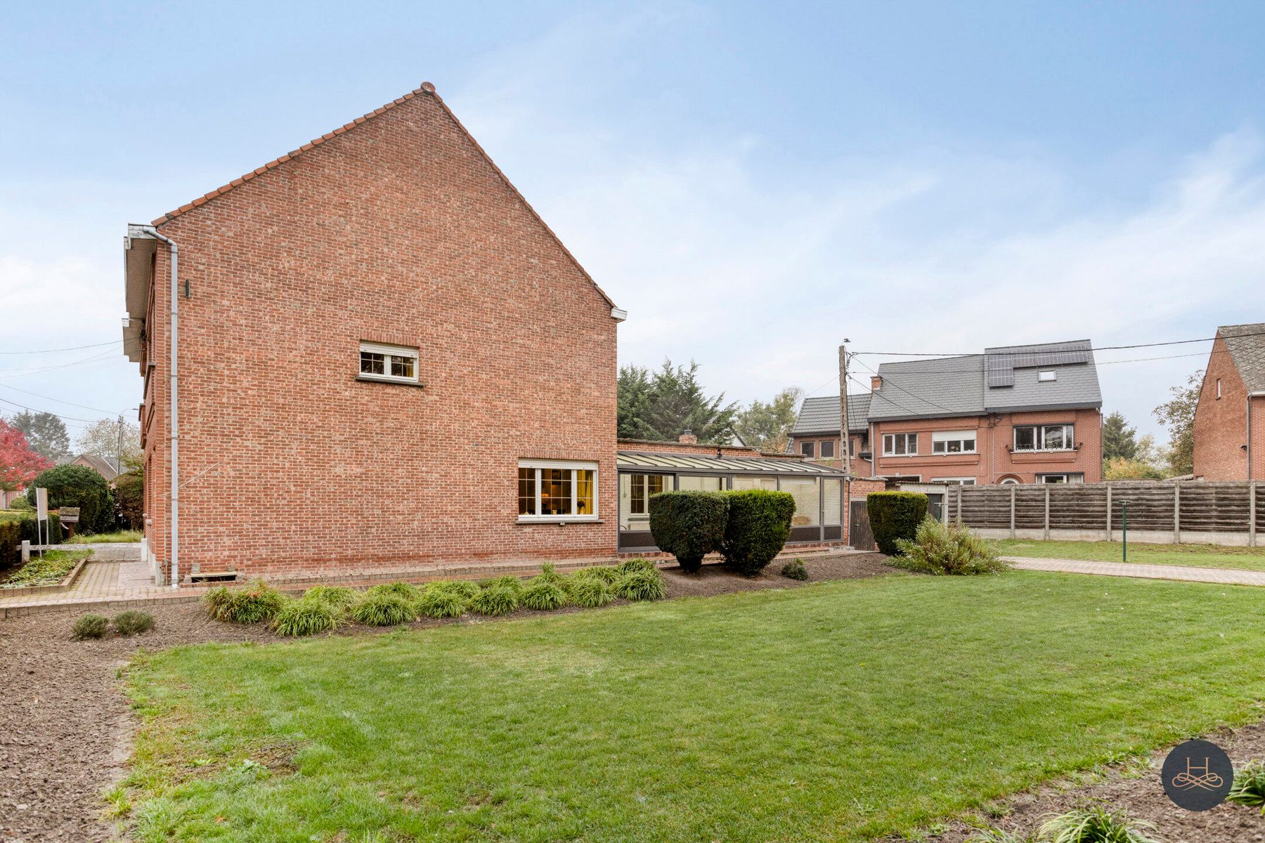 Halfopen woning met tuin en renovatiepotentieel foto 23