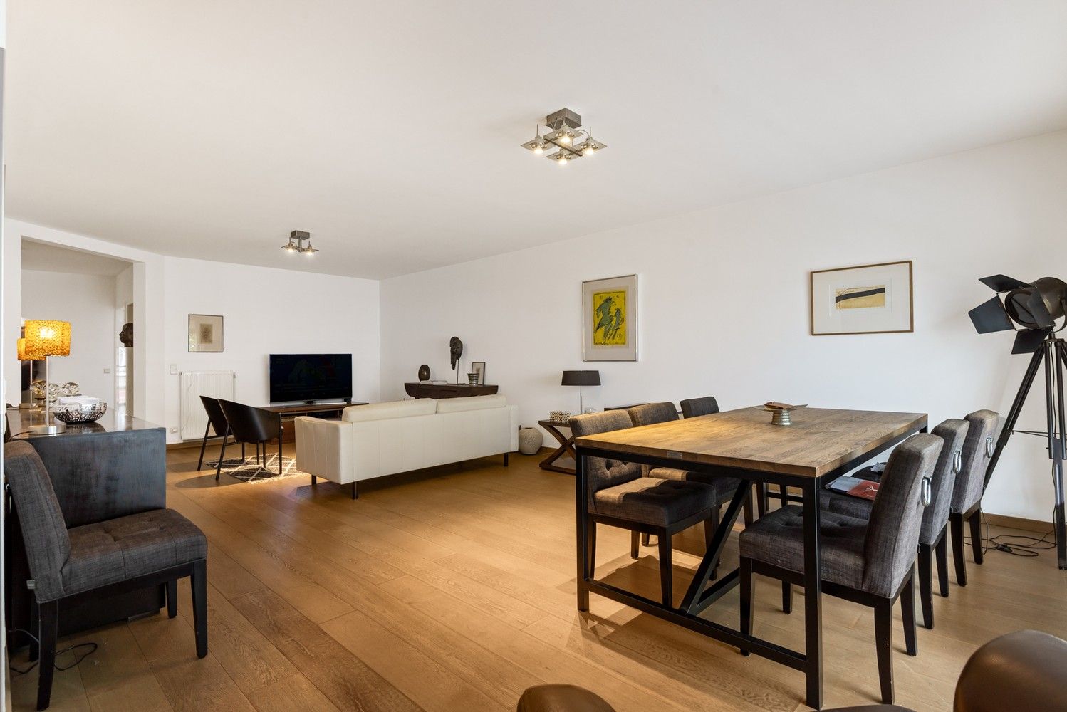 Instapklaar 3SLPK appartement met 2 terrassen en garagebox in Berchem! foto 6