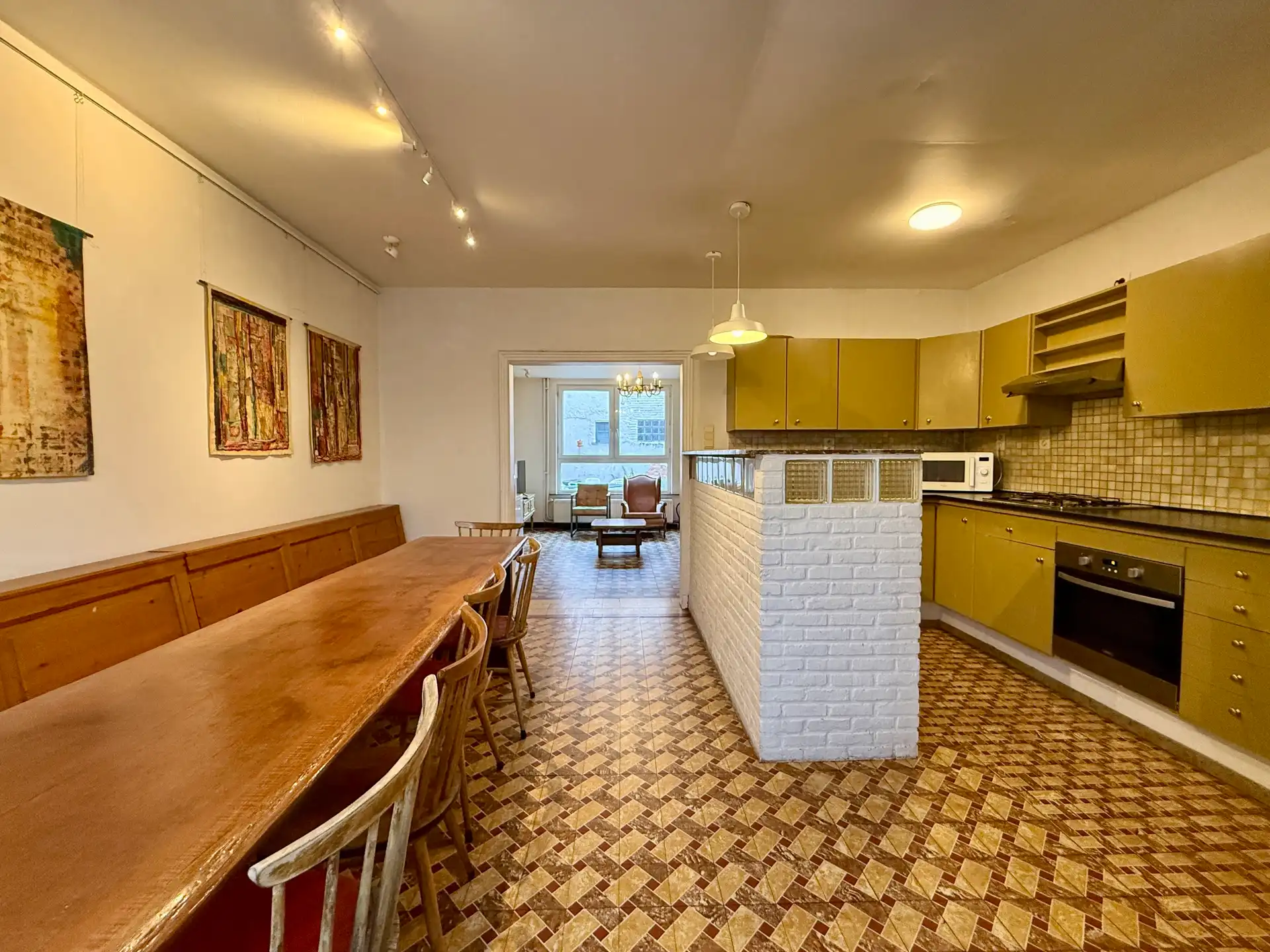 Ruime woning op uitstekende ligging foto 3