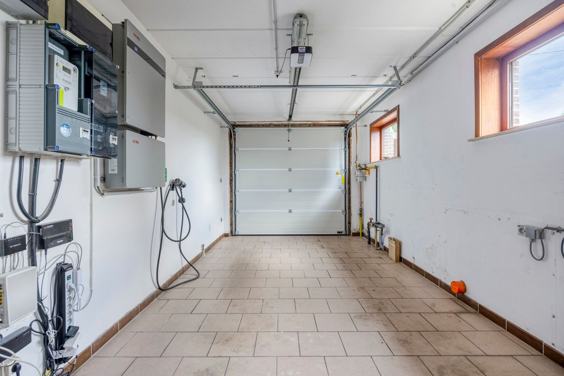 Ruime gezinswoning met 5 slaapkamers, tuin en garage foto 15