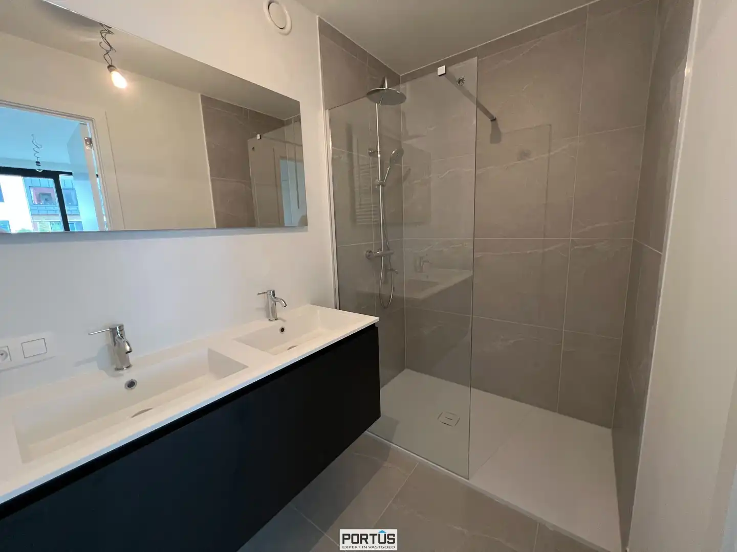 Instapklaar nieuwbouwappartement te koop met 1 slaapkamer in Residentie Portanic te Nieuwpoort foto 8