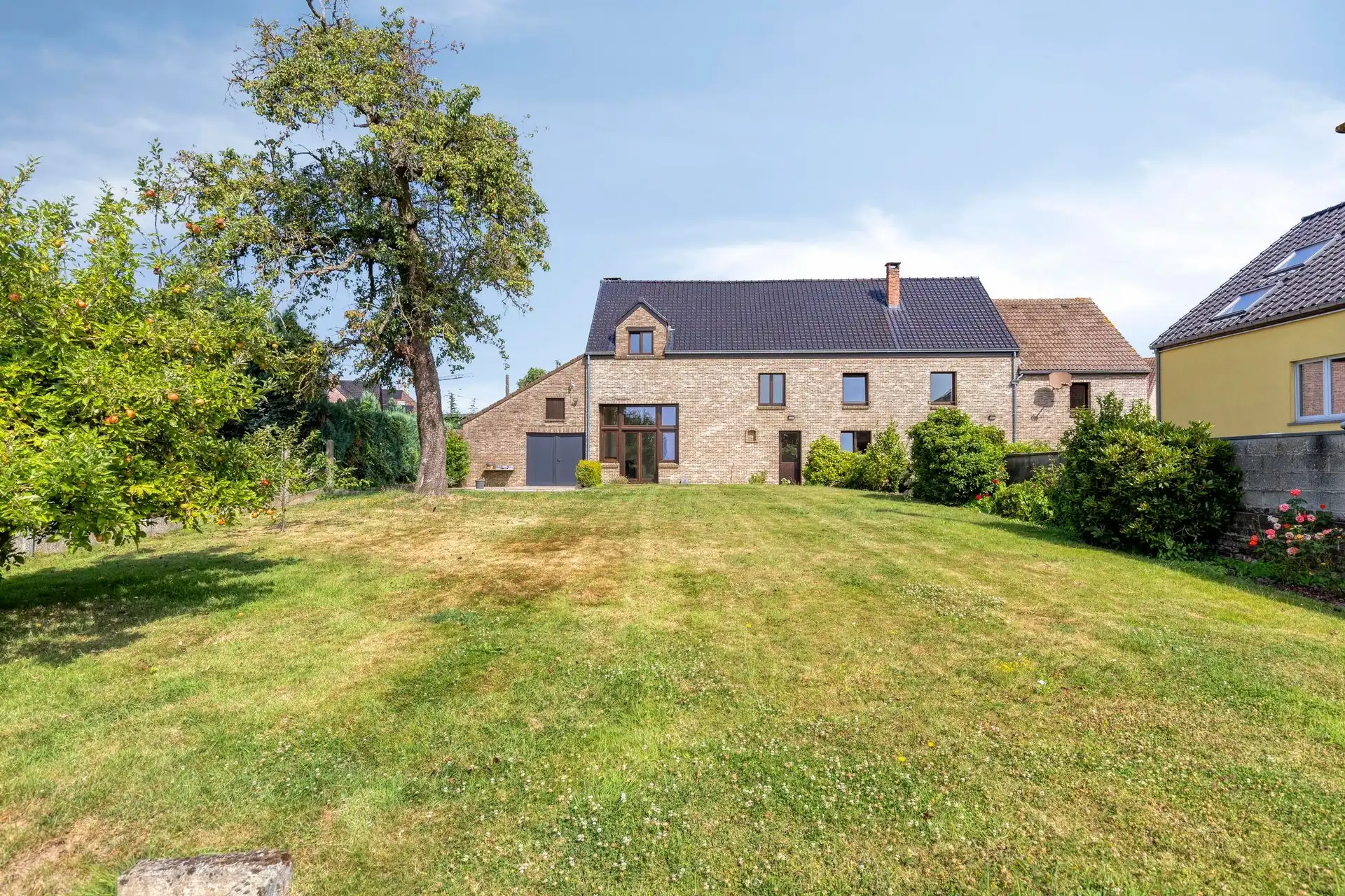 Zeer ruime woning geschikt als kangoeroe woning foto 2