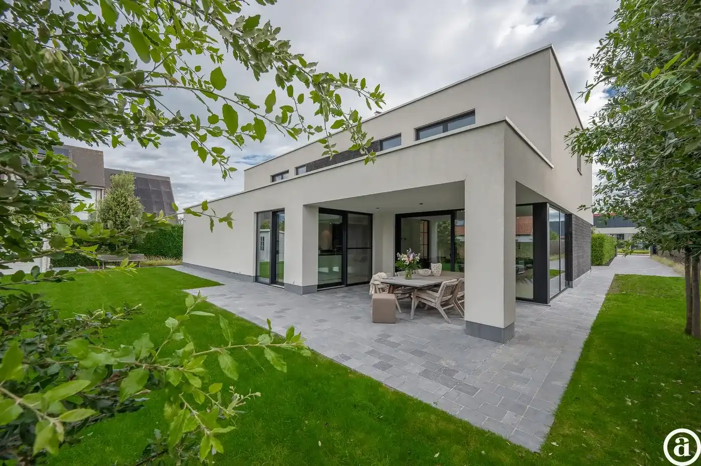 Recente alleenstaande villa centraal gelegen vlakbij het centrum van Knokke. foto 7