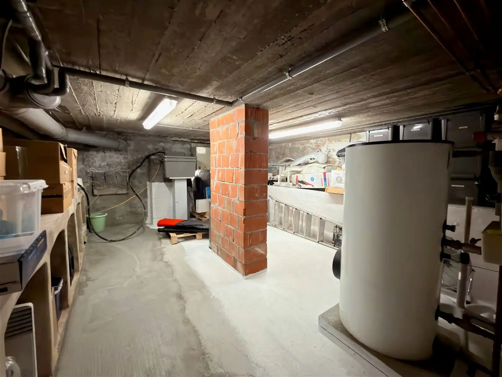 Handelsgelijkvloers, 3 appartementen en eigen parking!! foto 11
