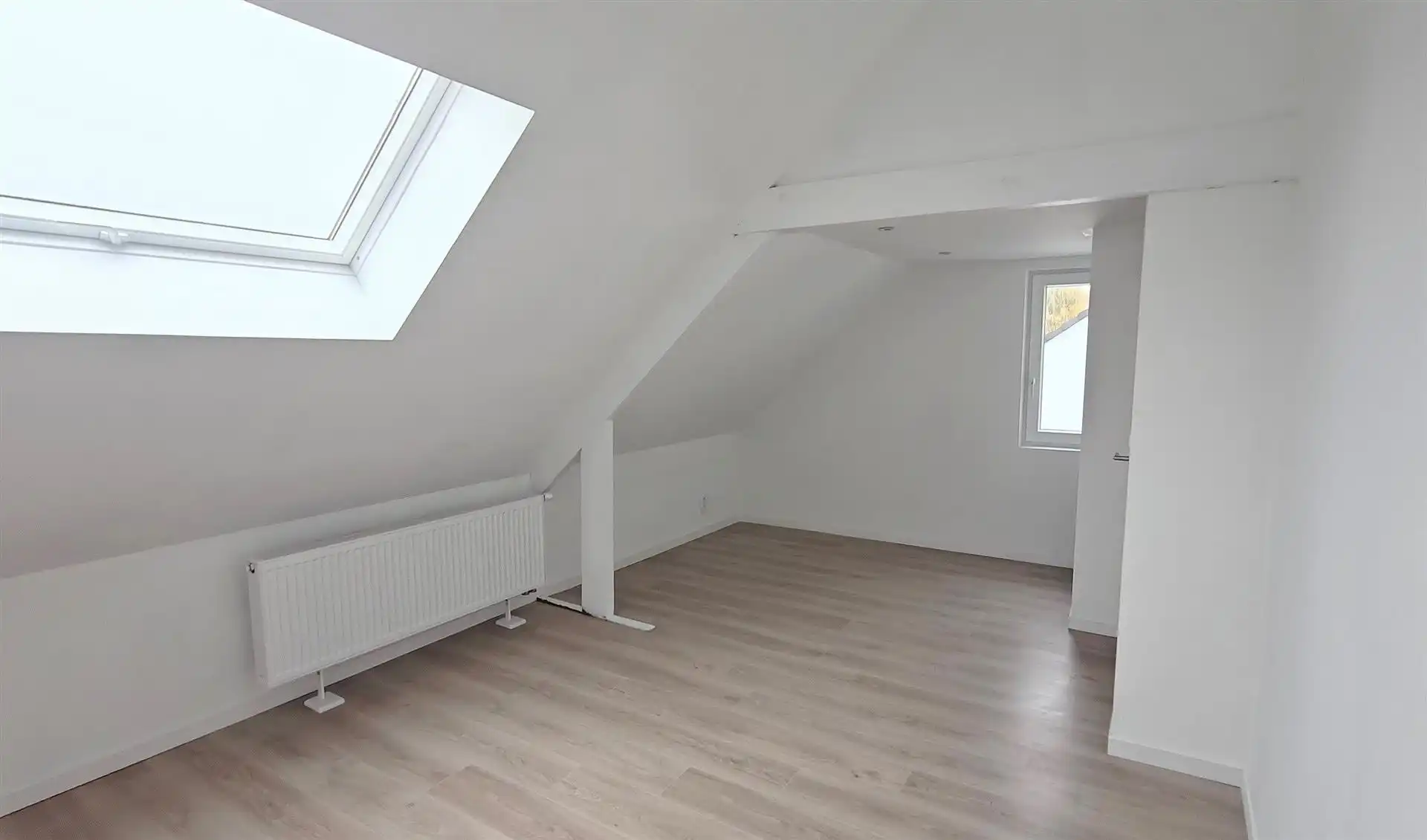 Instapklare alleenstaande woning met grote tuin in hartje Breendonk! foto 22