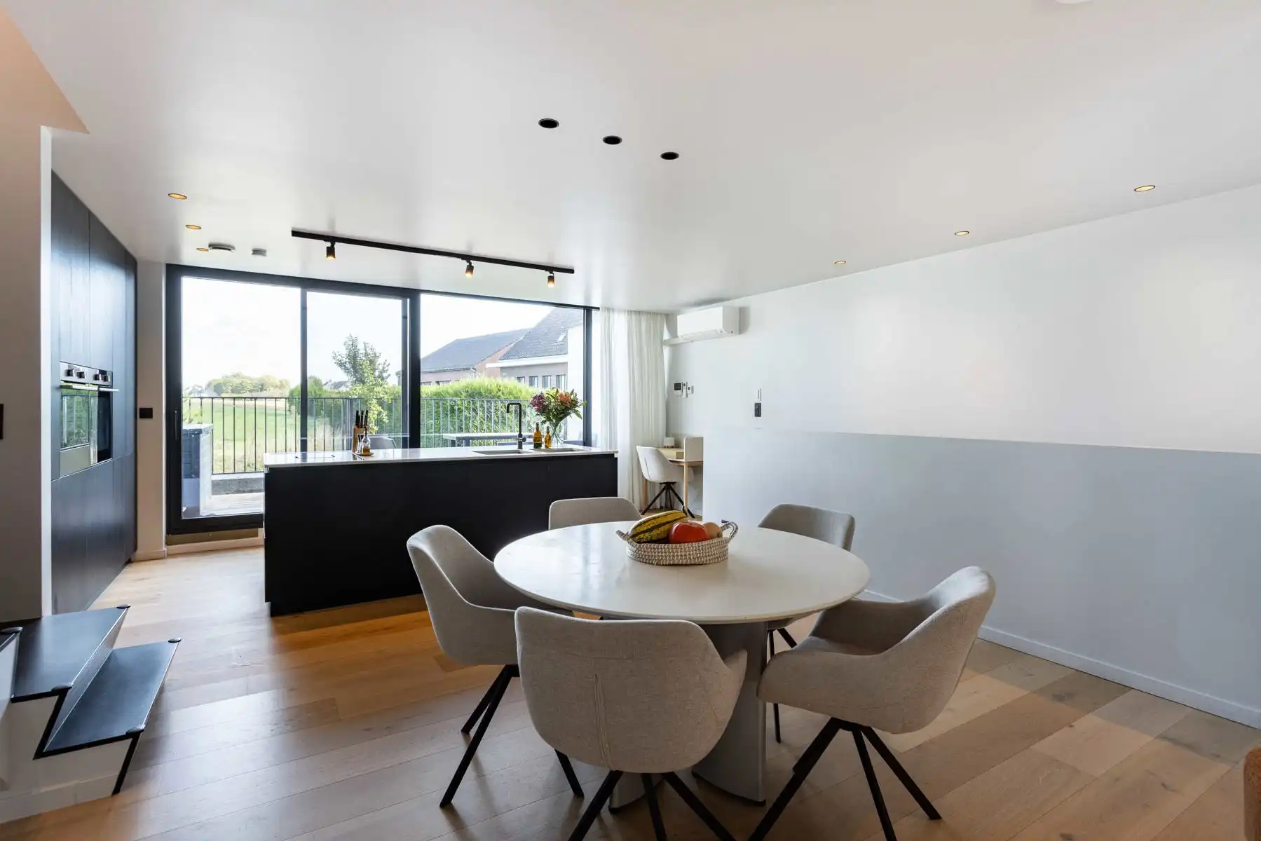 Instapklare woning met kwalitatieve afwerking foto 15
