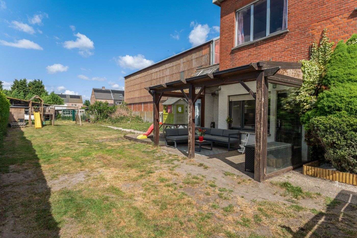 Ruime woning met 3 slpk. op prachtig perceel van 1285 m² foto 25