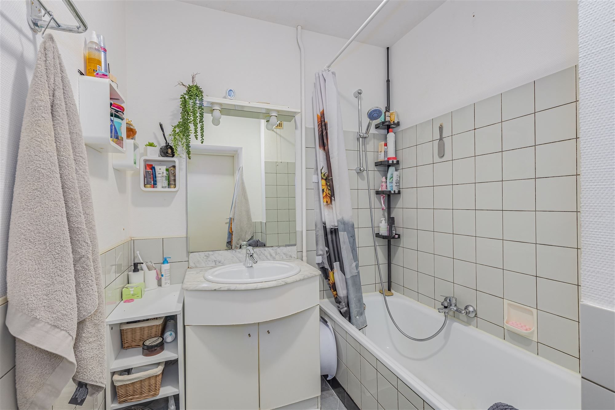 Ruim appartement met 2 slpk + terras te koop in Mortsel foto 10