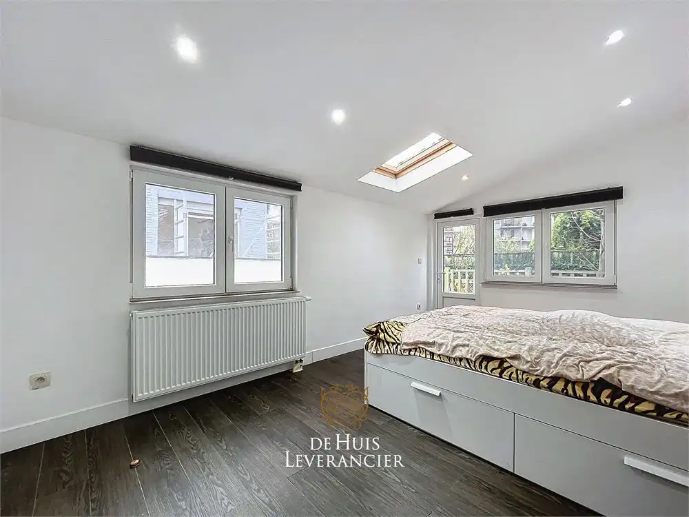 RUIME woning te koop (8 slpks, 2 badk) die ook perfect als tweewoonst kan dienen foto 42