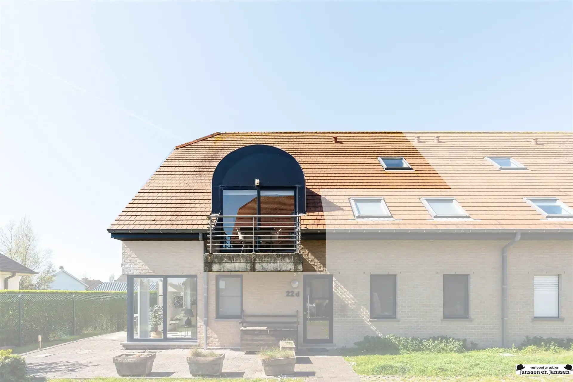 Instapklare duplex met garage op topligging in Bredene foto 4