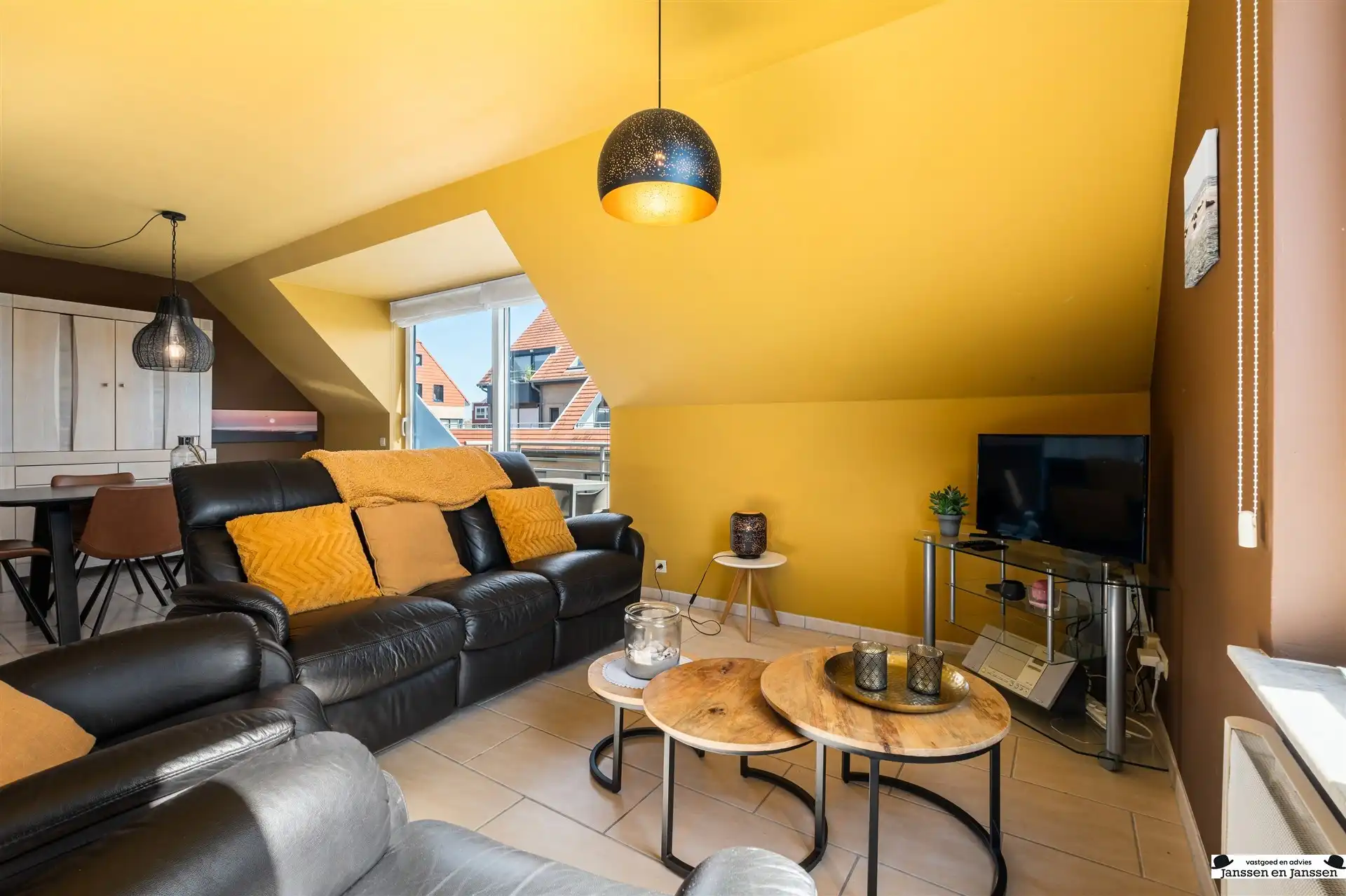 Duplex appartement met ondergrondse parking nabij het strand foto 4