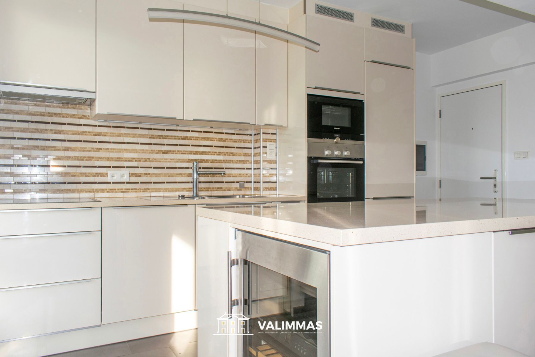 Verzorgd, energiezuinig appartement met mooi terras & kelder foto 9