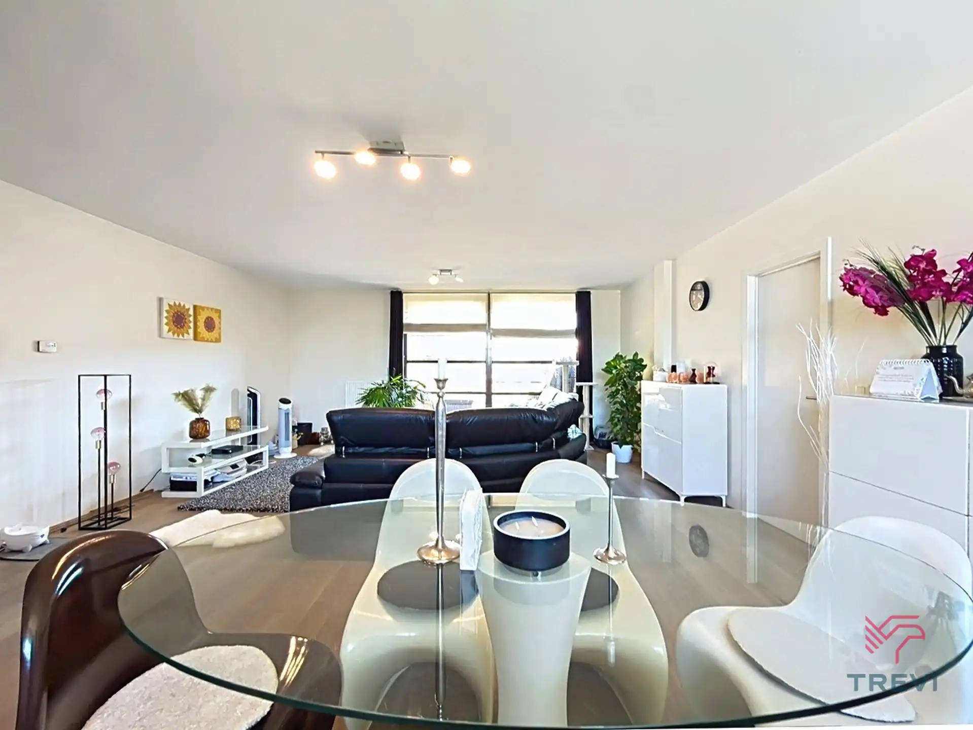 Appartement met 3 slaapkamers, terras, zwembad en fitnessruimte foto 2