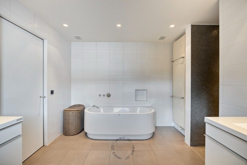 Exclusieve villa met zwembad in rustige wijk nabij het centrum van Beveren foto 15