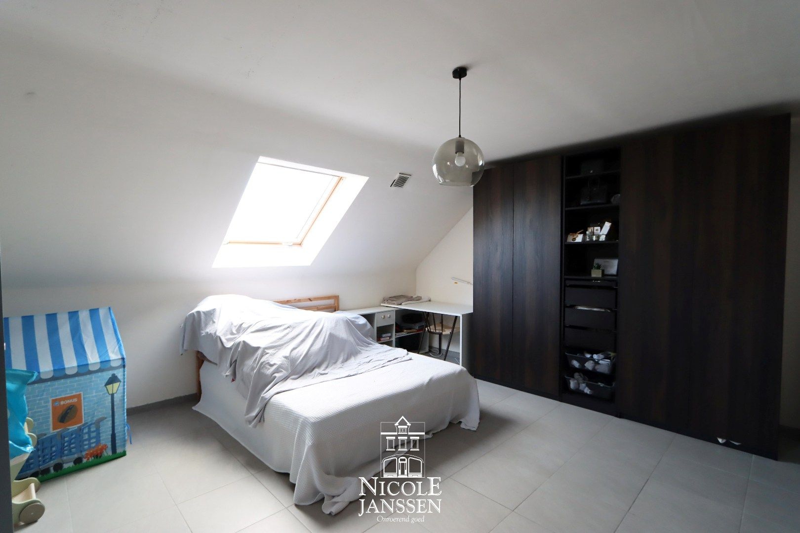 Halfvrijstaande nieuwbouwwoning met drie slaapkamers en carport foto 9