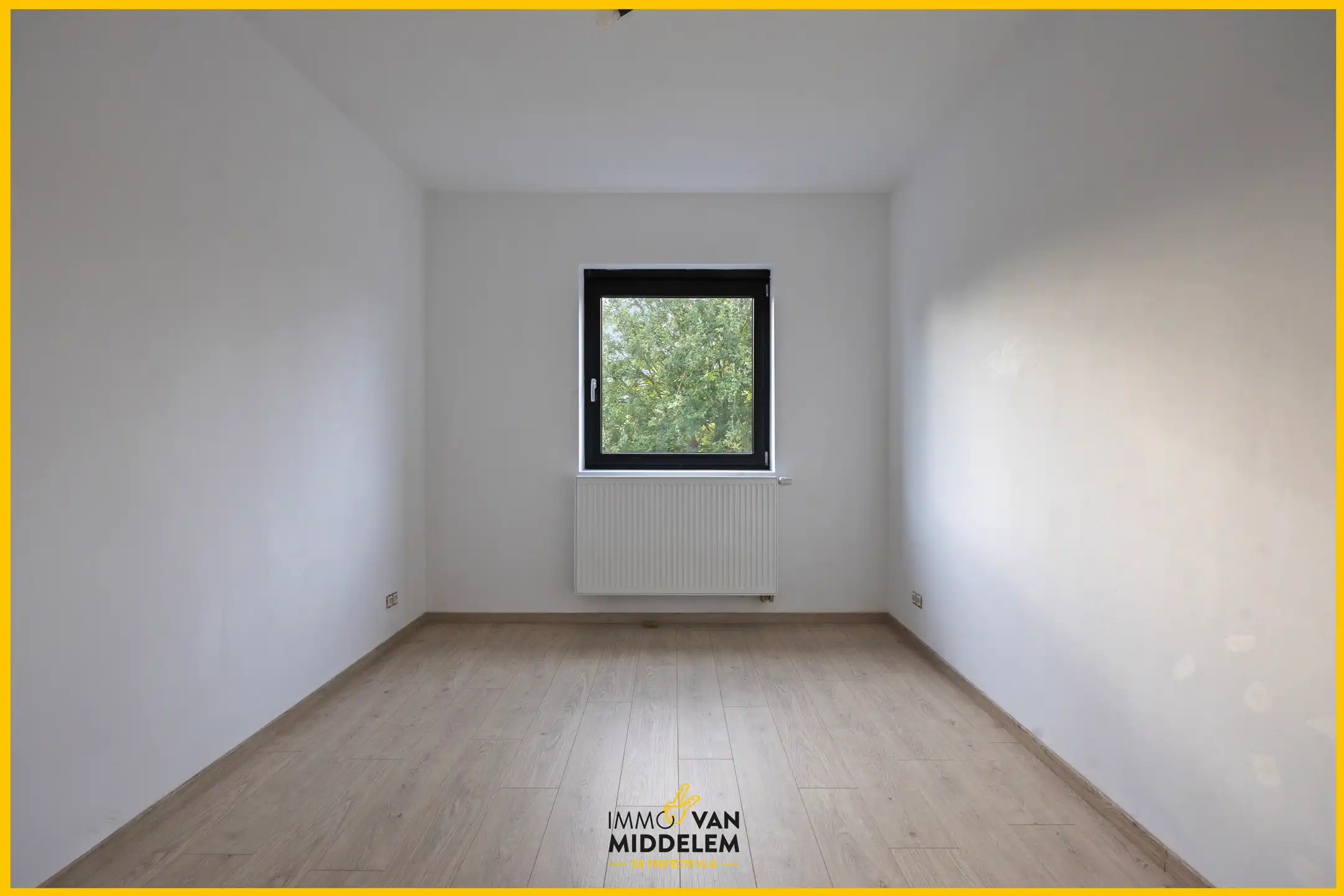 INSTAPKLARE NIEUWBOUWWONING MET 4 KAMERS, GARAGE EN TUIN foto 12