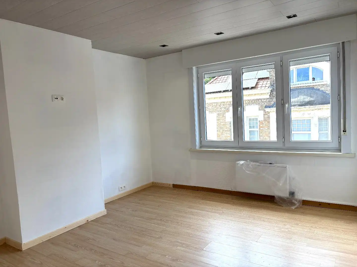 Gerenoveerde woning met garage nabij het centrum! foto 9