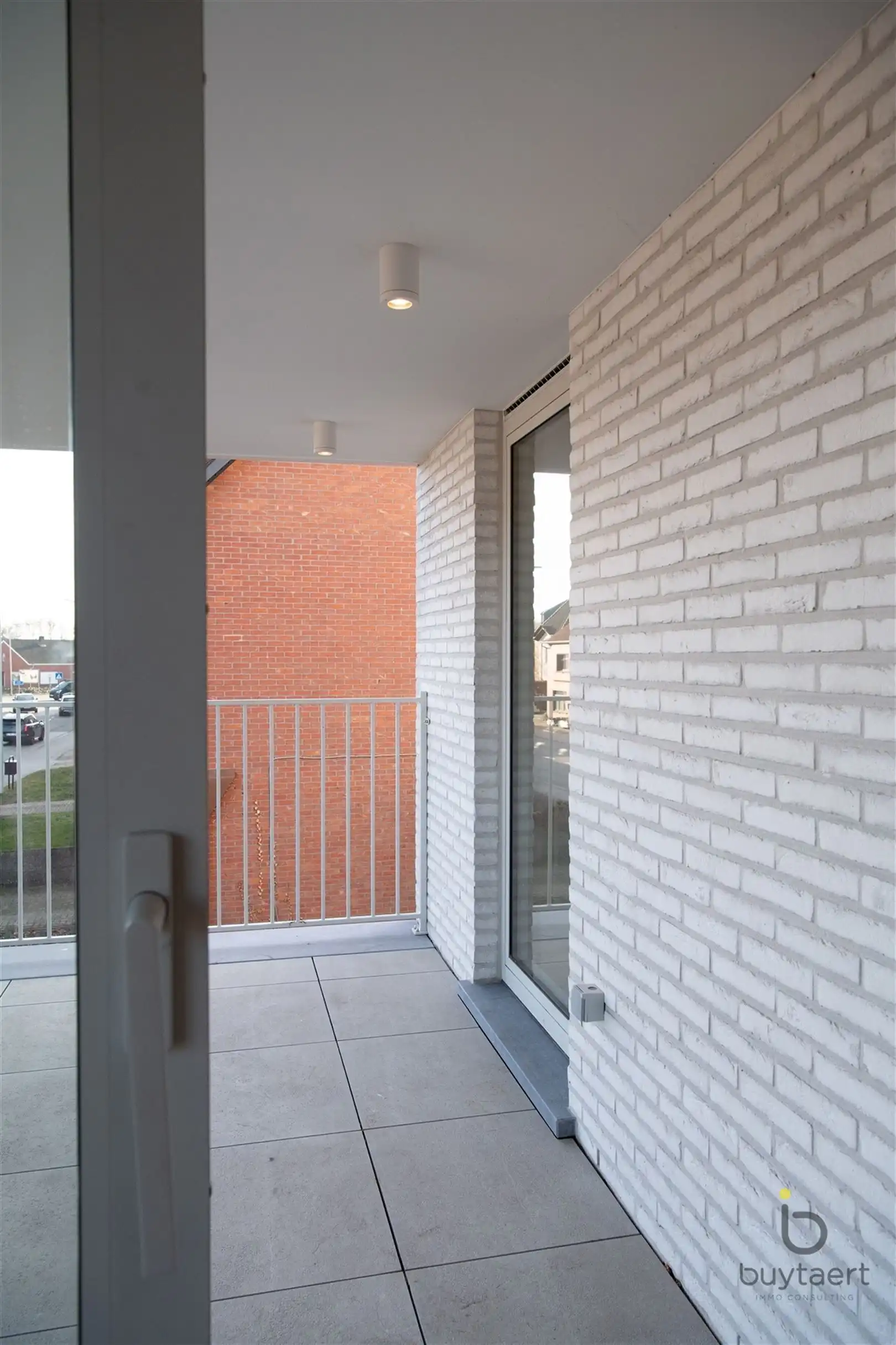 Recent 1 slaapkamer appartement met prachtig uitzicht! foto 14