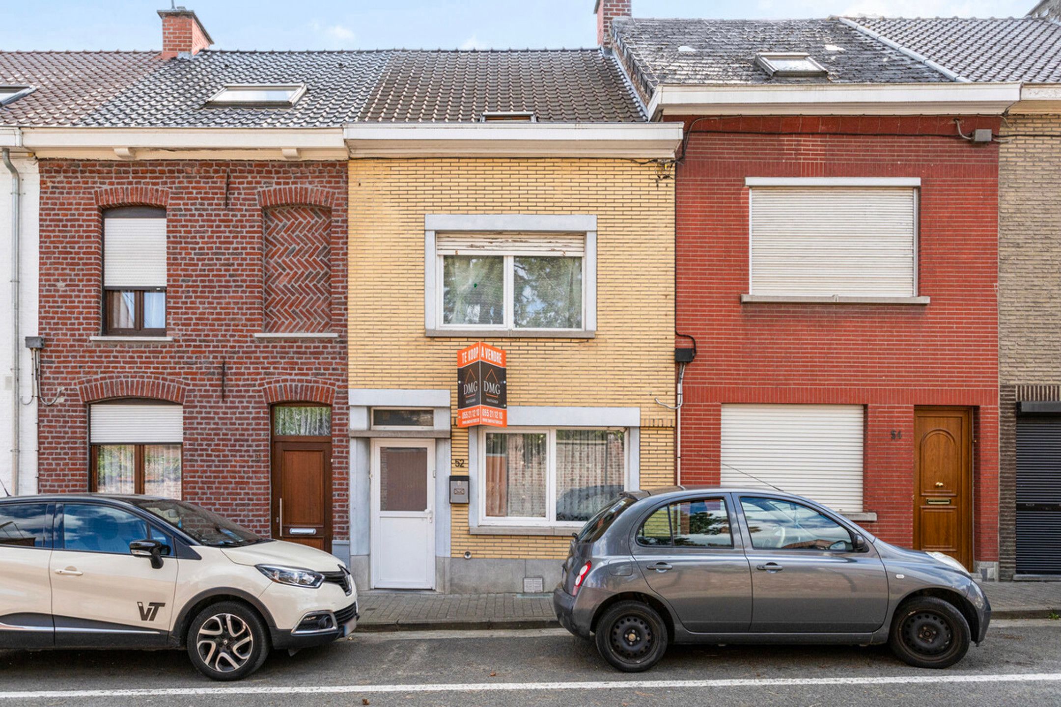 Op te frissen woning met koertje vlakbij het centrum foto {{pictureIndex}}